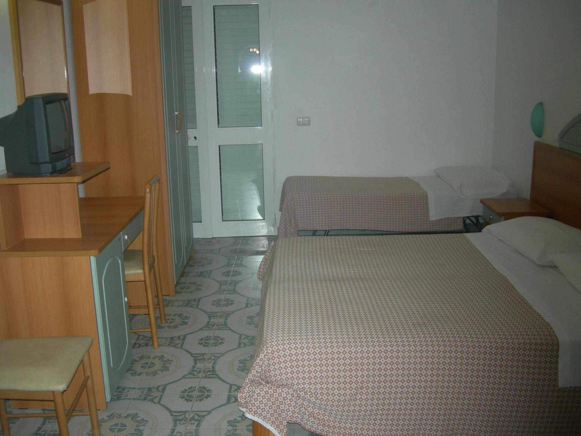 Hotel Castiglione Форио Номер фото